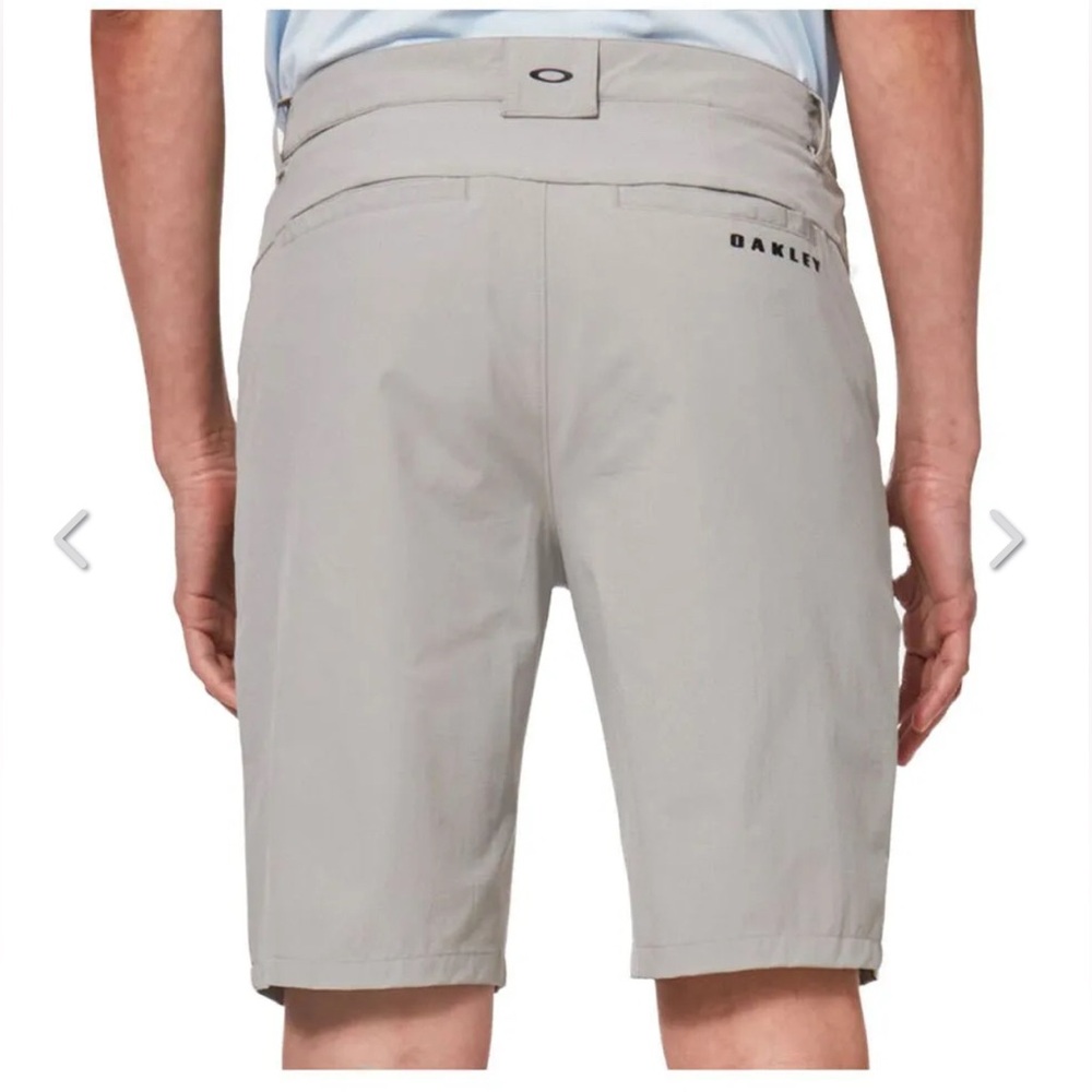 Oakley Men's Stone Gray Take Pro 3.0 Golf Flat Front Shorts Size 32 Regular Fit - Picture 2 of 10